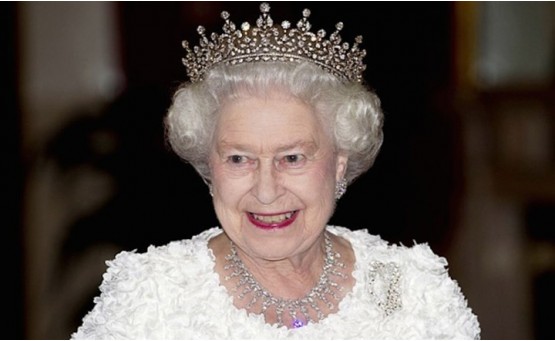 İngiliz Kraliyet Mücevherlerinin Gizemli Hikayeleri OGGUSTO İş Birliğinde Anlatıldı