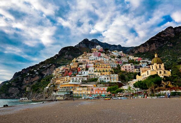 Dünyanın En Çok Fotoğraflanan Kumsalı Positano
