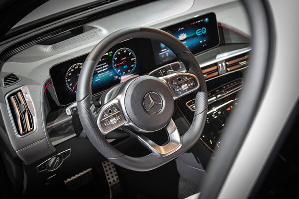 İlk Elektrikli Mercedes-Benz EQC Yola Çıkıyor