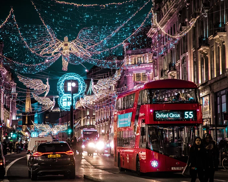 Büyüleyici Sokak Süsleriyle Londra'da Yılbaşı