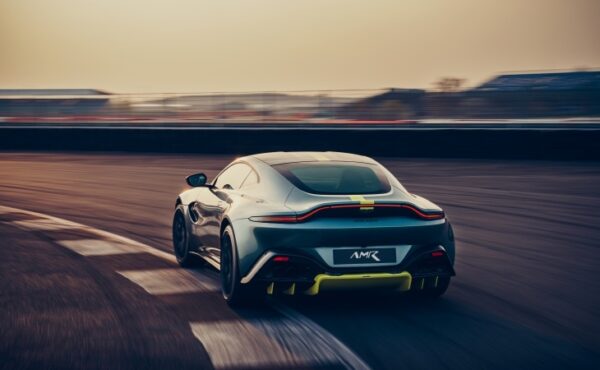 Aston Martin'den Yeni Üstü Açık Dbs Superleggera Volante