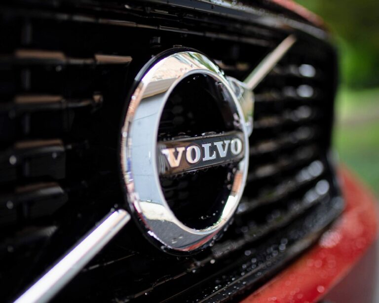 Volvo’nun Çevreci Elektrikli Otomobilleri
