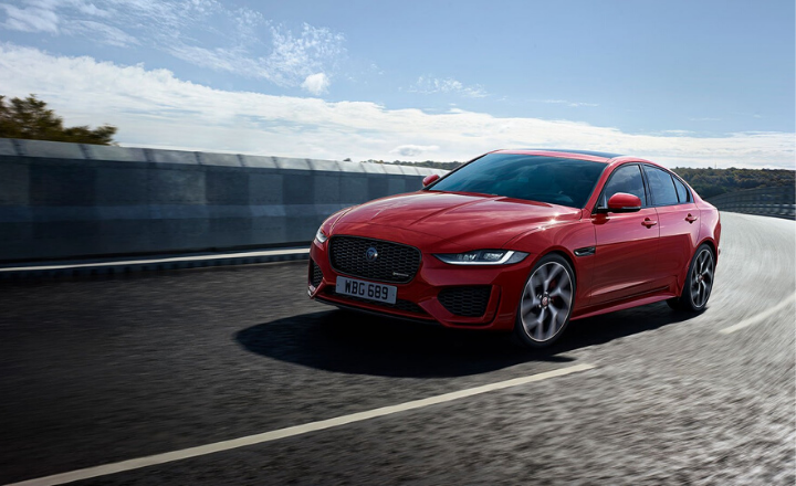 Premium Teknoloji ve Yeni Jaguar Dinamizmi: Yeni Jaguar XE