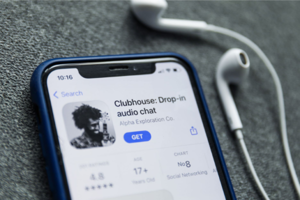 Sosyal Medyanın Yeni Popüler Uygulaması: Clubhouse