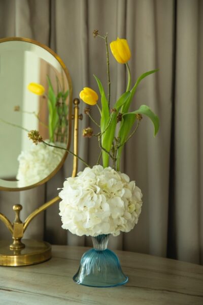 Dekorasyonda Farklı Vazo ve Çiçek Tasarımı Fikirleri