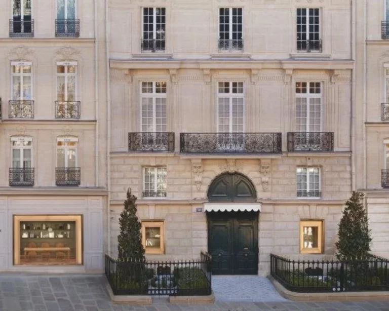 Büyüleyici bir Mağaza Deneyimi: Dior 30 Montaigne