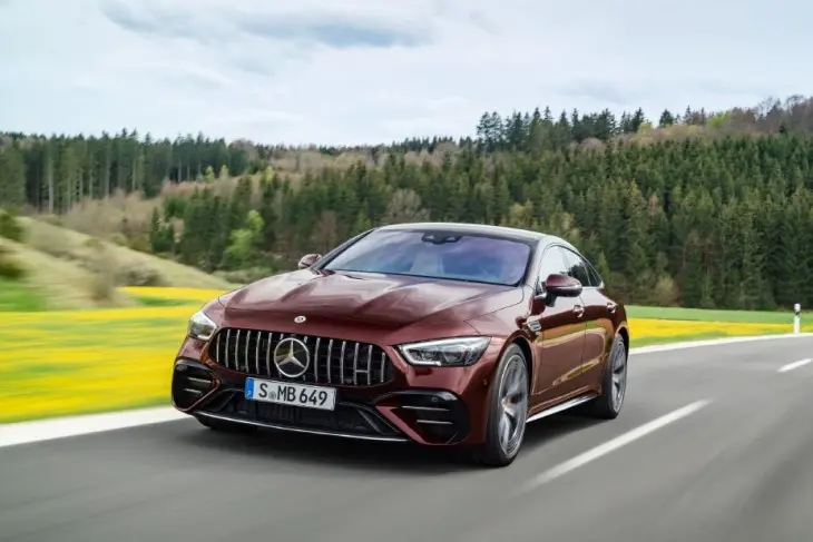 Yeni Mercedes-AMG GT 4 Kapı Coupe Hakkında Bilmeniz Gerekenler