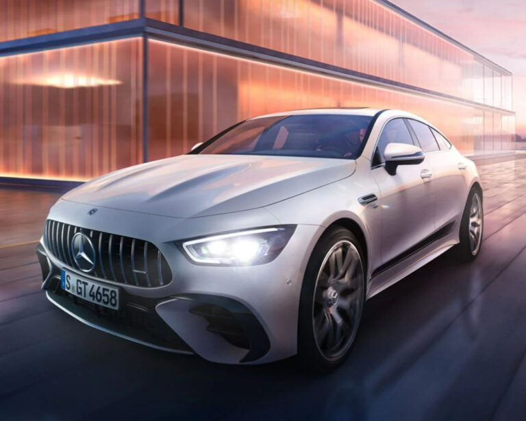 Yeni Mercedes-AMG GT 4-Kapı Coupé Hakkında Bilmeniz Gerekenler