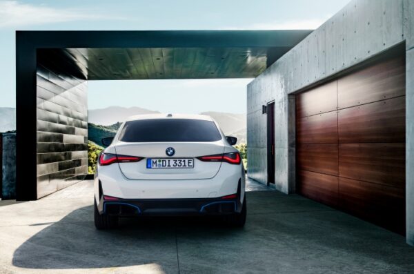 Tamamen Elektrikli Yeni BMW i4 Hakkında Bilmeniz Gerekenler