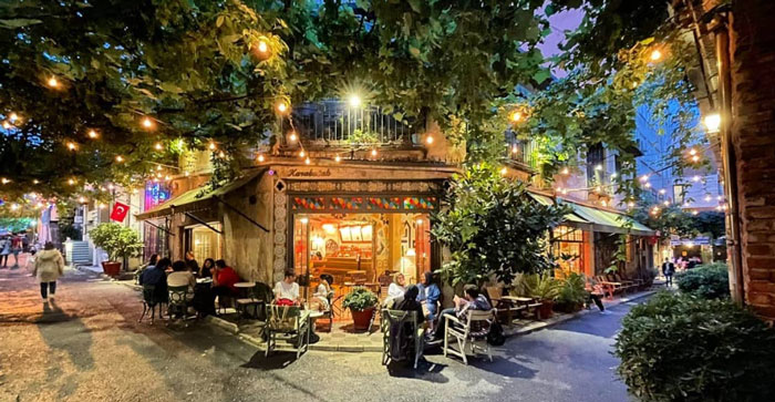 İstanbul'da Gastronomi Turu: Semt Rehberleri