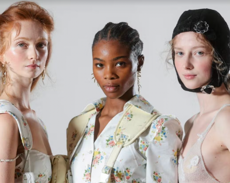 Londra Moda Haftası 2023 İlkbahar/Yaz Koleksiyonu