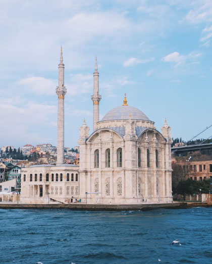 İstanbul’un Simgesel Yapıları ve Sokak Kültürü