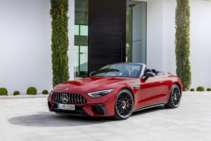 Yeni Mercedes-AMG SL Hakkında Bilmeniz Gerekenler