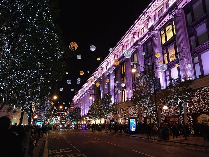 Büyüleyici Sokak Süsleriyle Londra'da Yılbaşı