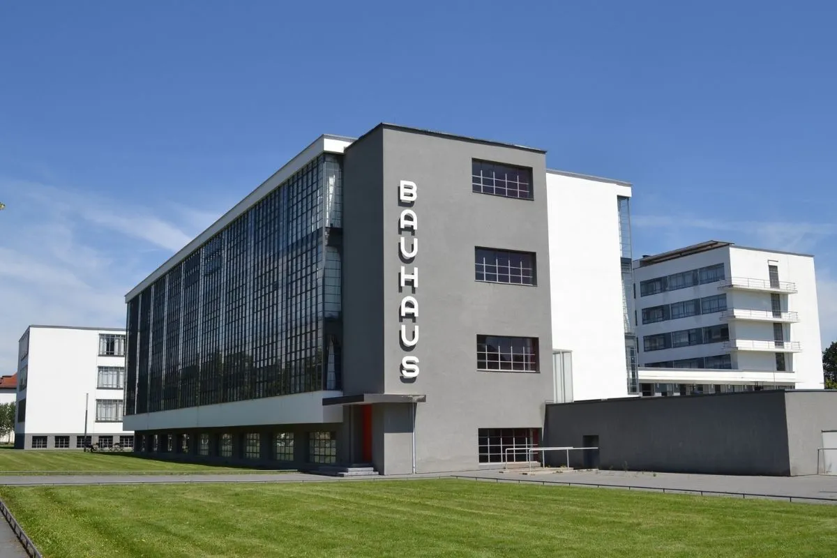 Sanat ve Tasarımın Kurallarını Değiştiren Okul: Bauhaus