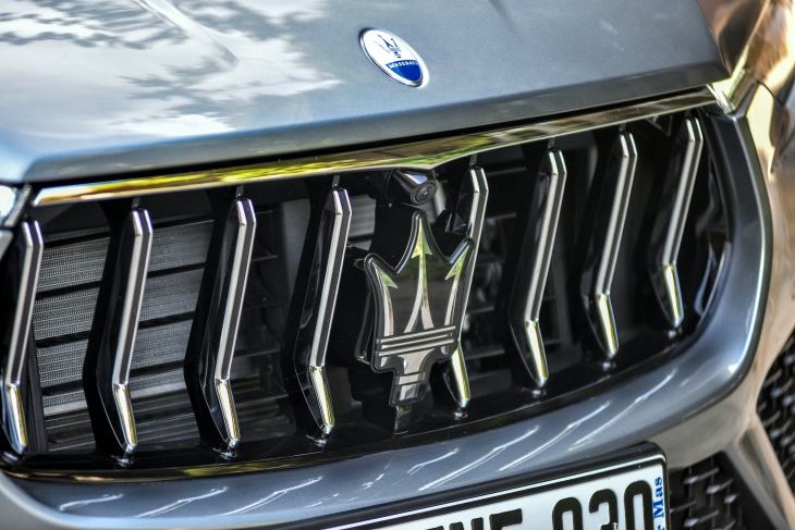 Maserati'nin Lüks ve Sportif SUV Modeli: Levante