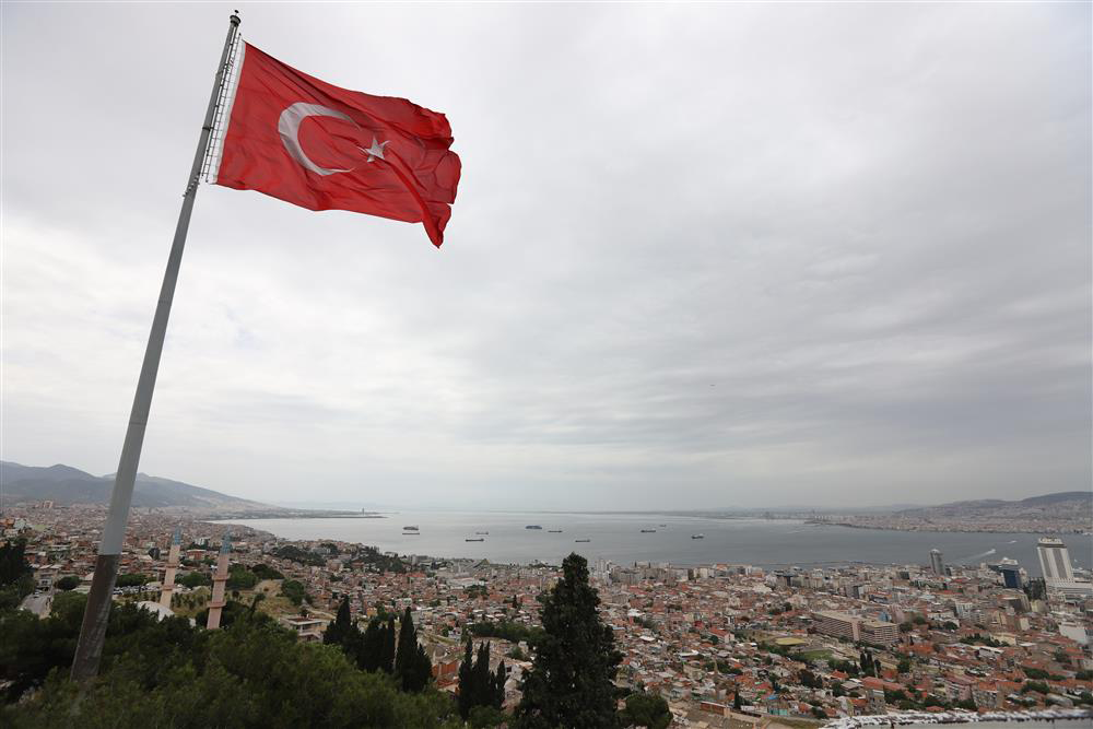 Ege'nin Kalbine Yolculuk: İzmir Seyahat Rehberi