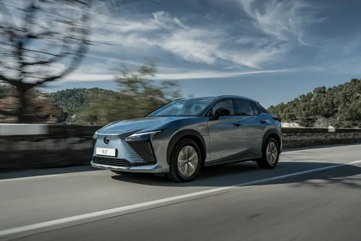 Elektrikli Güç ve Lüks Bir Arada: Lexus RZ 450e