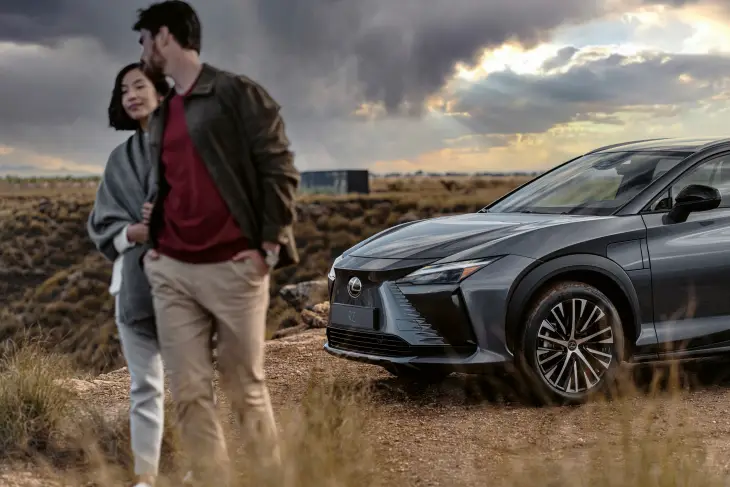 Elektrikli Güç ve Lüks Bir Arada: Lexus RZ 450e