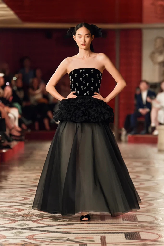 Chanel Haute Couture Koleksiyonu ile Operaya Dönüyor