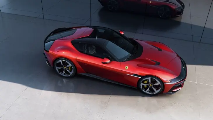 Ferrari'den Geçmişe Saygı Duruşu: 12Cilindri