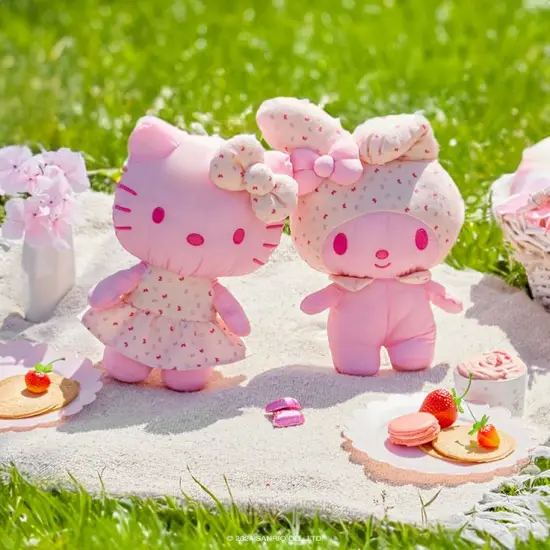 Hello Kitty'nin 50 Yıllık Büyüleyici Yolculuğu