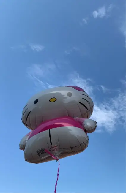 Hello Kitty'nin 50 Yıllık Büyüleyici Yolculuğu