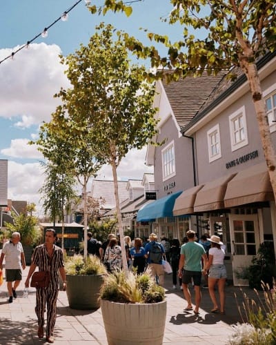 İngiltere’nin Lüks Outlet Kasabası: Bicester Village