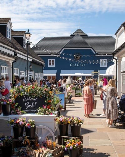 İngiltere’nin Lüks Outlet Kasabası: Bicester Village