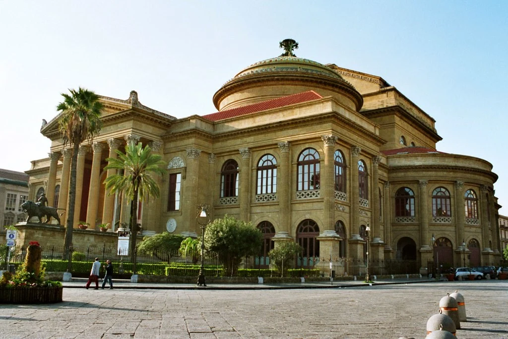 İtalya'nın Efsane Adası: Sicilya Seyahat Rehberi