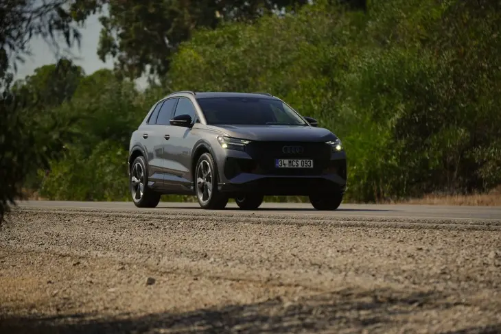 Audi Q4 e-tron: Teknolojinin ve Şıklığın Buluşma Noktası