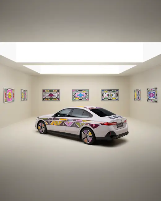 Sanat ve Teknolojiyi Buluşturan BMW Art Car: BMW i5 Flow NOSTOKANA