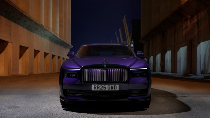 Gelmiş Geçmiş En Güçlü Rolls-Royce: Black Badge Spectre