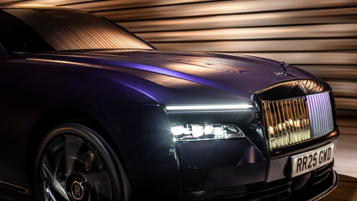 Gelmiş Geçmiş En Güçlü Rolls-Royce: Black Badge Spectre