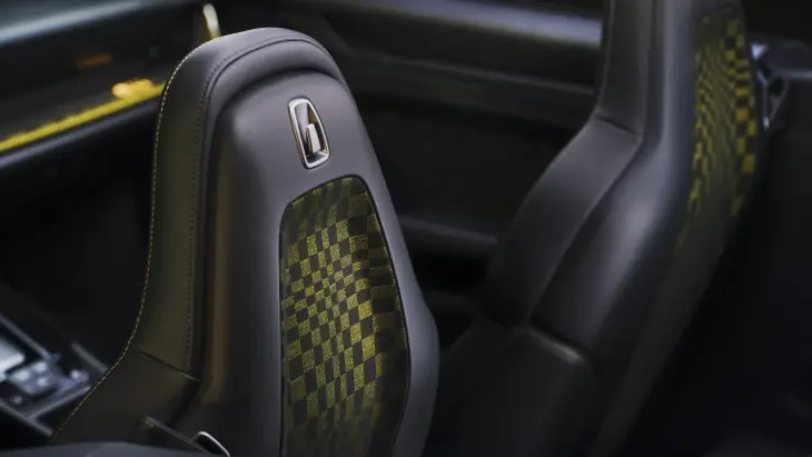 70’lerin Ruhunun Günümüzün Performansıyla Buluşması: Porsche 911 Spirit 70
