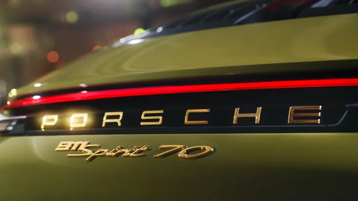 70’lerin Ruhunun Günümüzün Performansıyla Buluşması: Porsche 911 Spirit 70