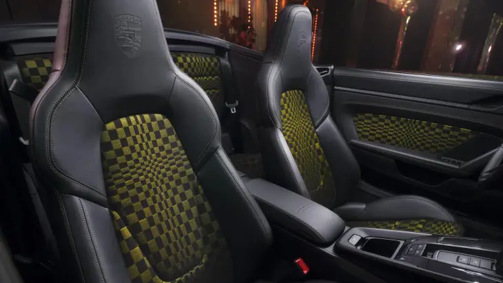 70’lerin Ruhunun Günümüzün Performansıyla Buluşması: Porsche 911 Spirit 70