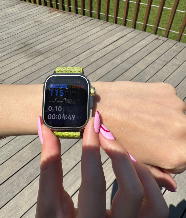 Her Ana Uyum Sağlayan Akıllı Şıklık: Huawei Watch Fit 4 Pro ile Sabah Koşusu Deneyimi