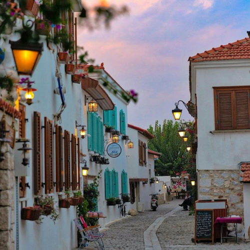 Çeşme'ye Gitmek İçin 8 Neden