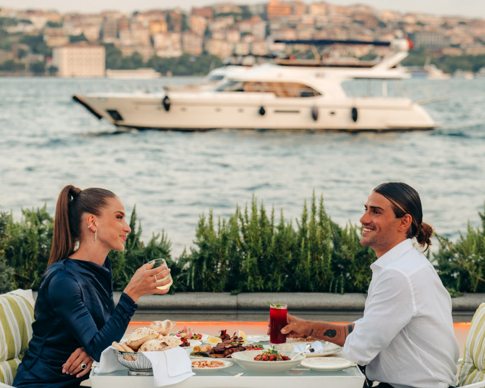 Boğaz’dan Tarihe: İstanbul’da Yazın En Büyüleyici İki Durağı