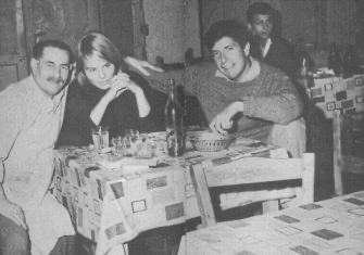 Leonard Cohen’in İzinde Hydra Adası: Dilan Çiçek Deniz