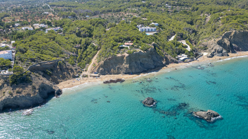 İbiza Seyahat Rehberi: Güneş, Müzik ve Sınırsız Enerji