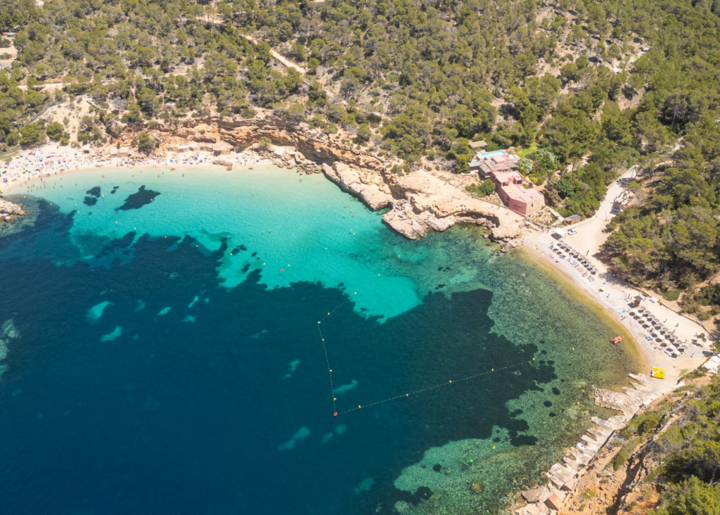 İbiza Seyahat Rehberi: Güneş, Müzik ve Sınırsız Enerji