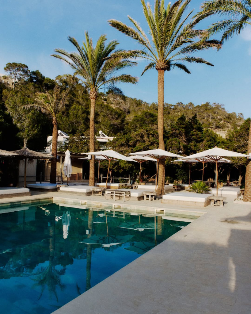 İbiza’nın En İyi Beach Club’ları ve Gece Kulüpleri