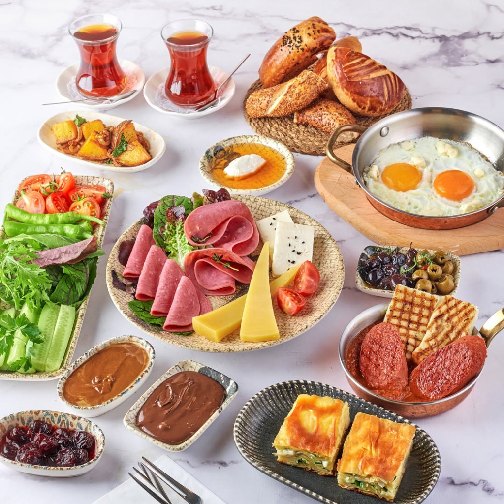 Aslı Börek kahvaltı