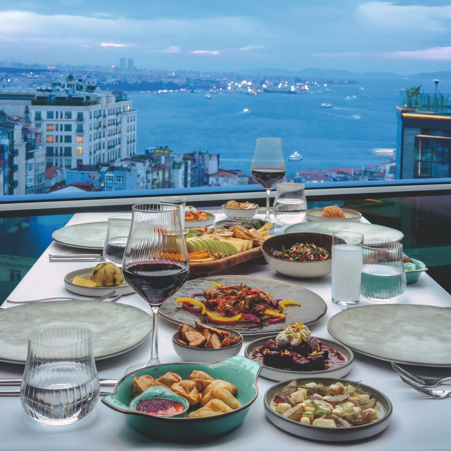 İstanbul Manzarasının Tadını Çıkaracağınız Restoranlar