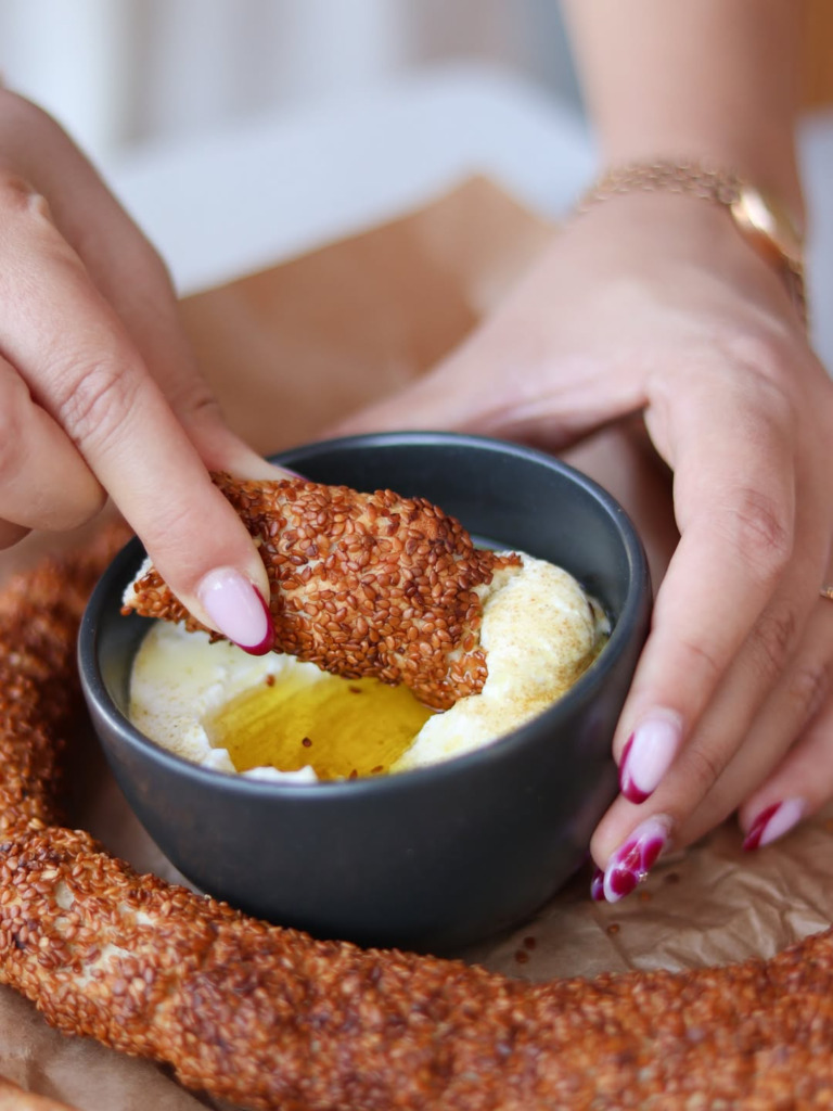 Beku Coffee kaşar ve simit