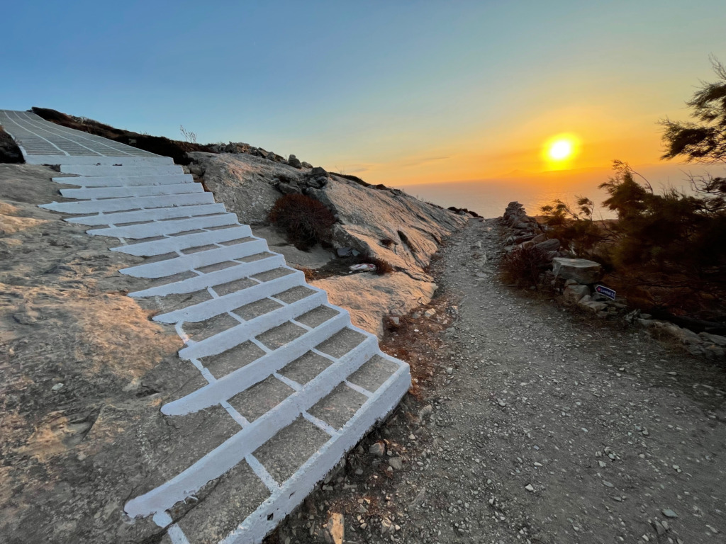 Kiklad Adaları’nda Üç Kardeş: Milos, Folegandros, Sifnos