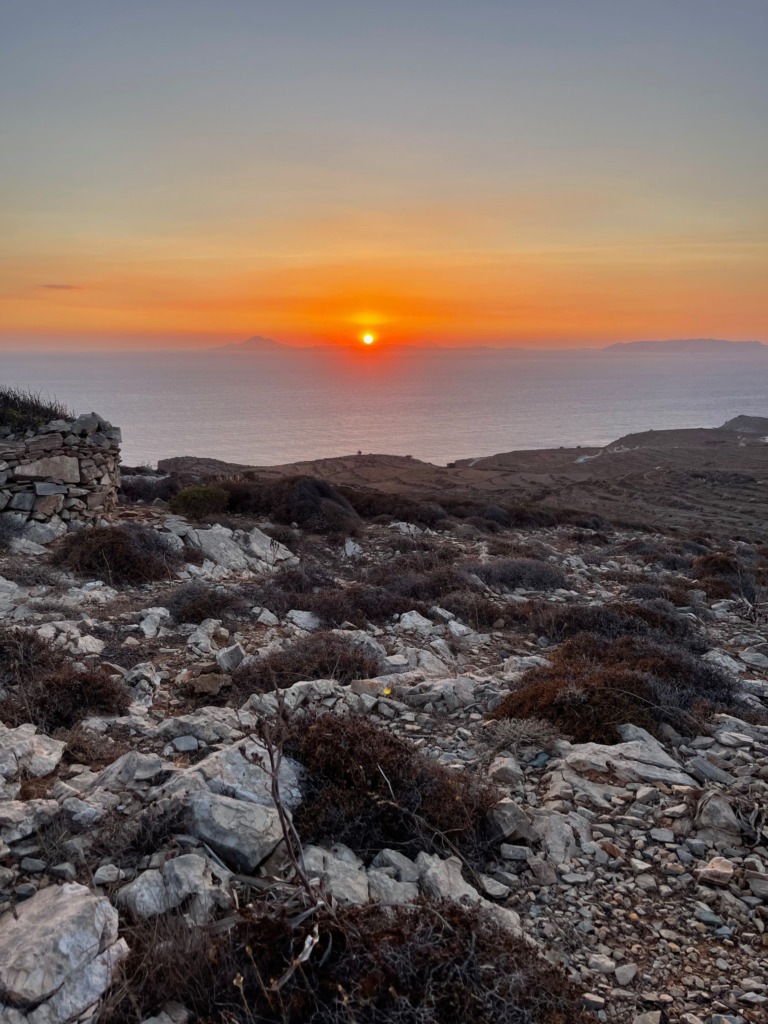 Kiklad Adaları’nda Üç Kardeş: Milos, Folegandros, Sifnos