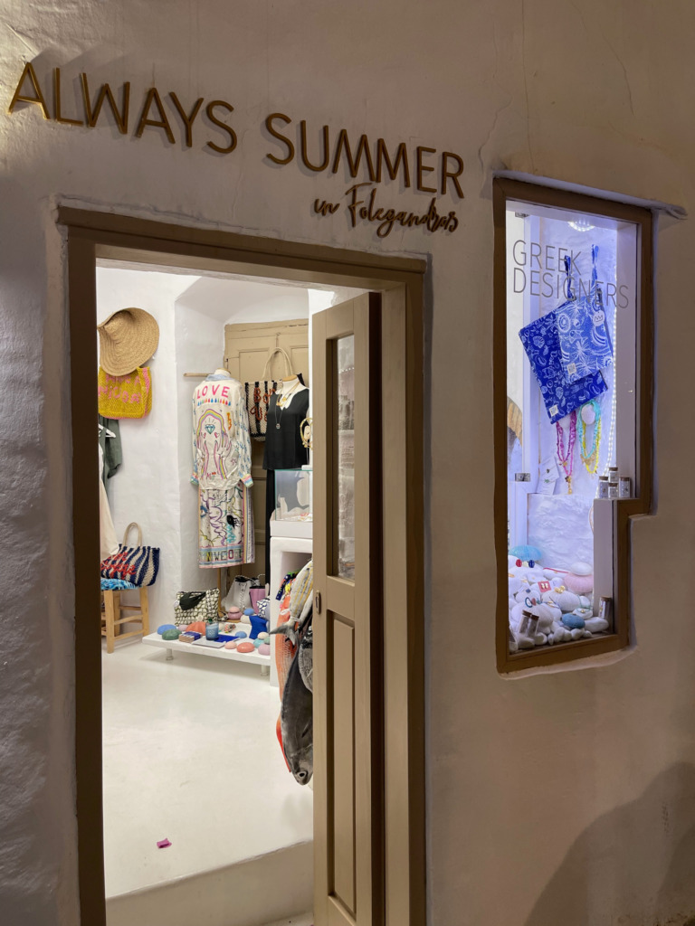 Kiklad Adaları’nda Üç Kardeş: Milos, Folegandros, Sifnos